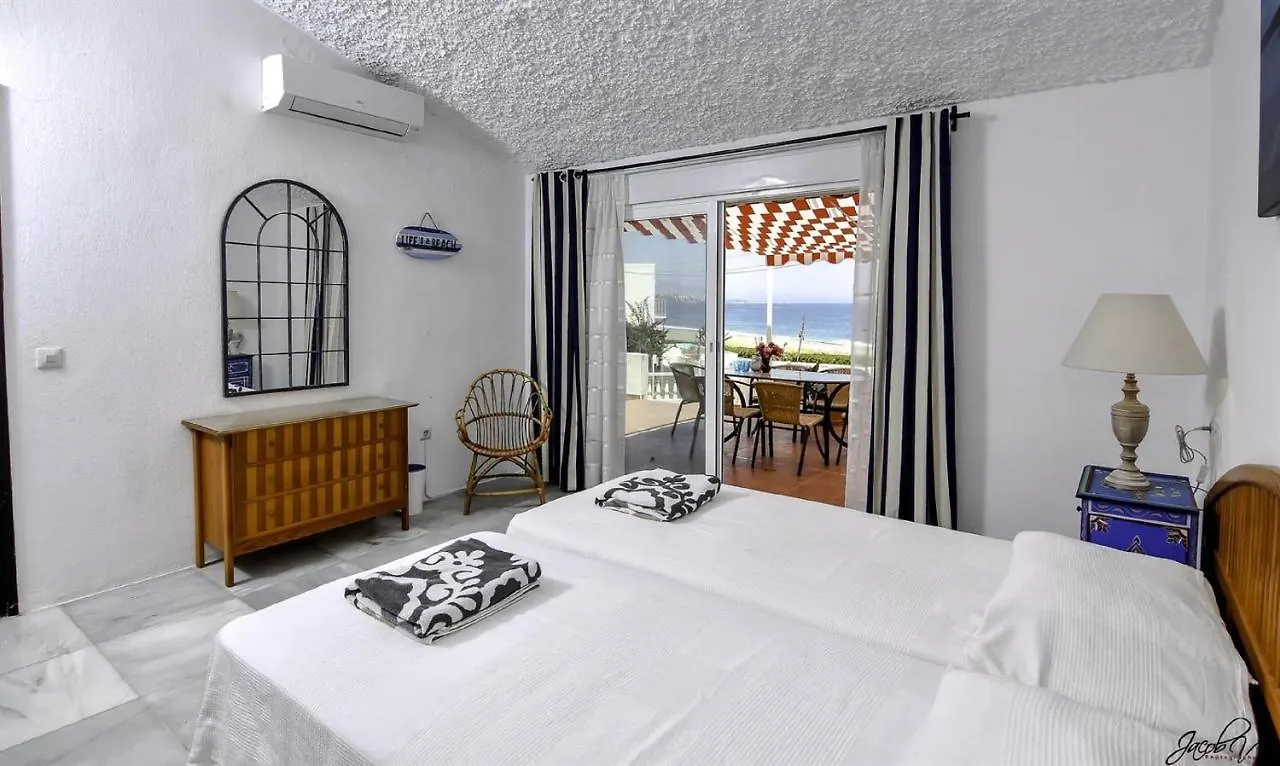 51297 - Cute Beach House Estepona